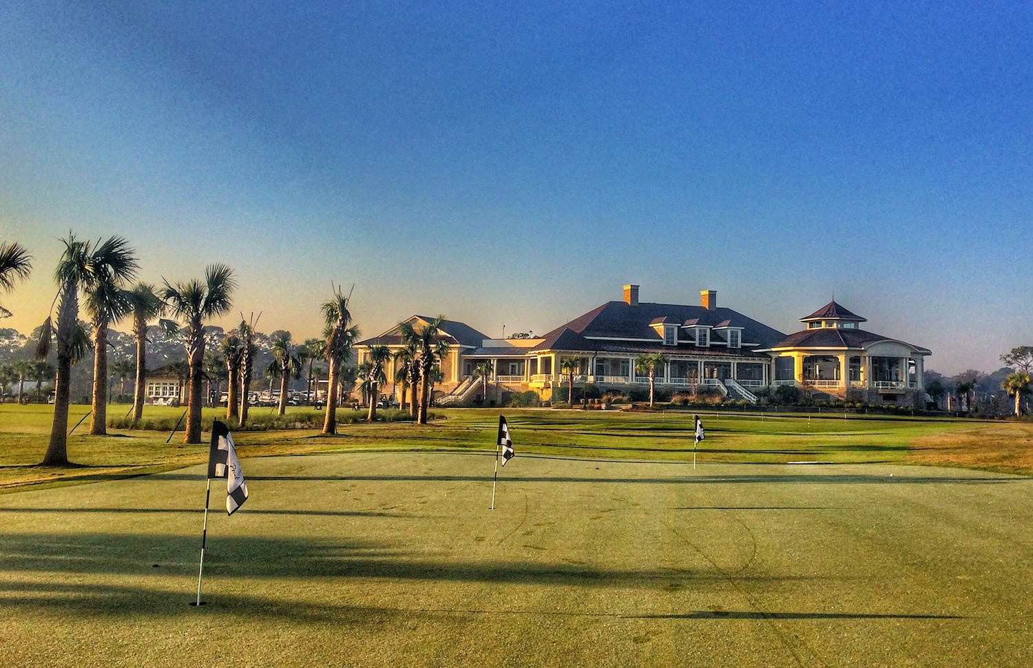 The short game practice facility at Sea Pines' Heron Point and Atlantic Dunes courses is both functional and scenic. (Brandon Tucker/Golf Advisor)